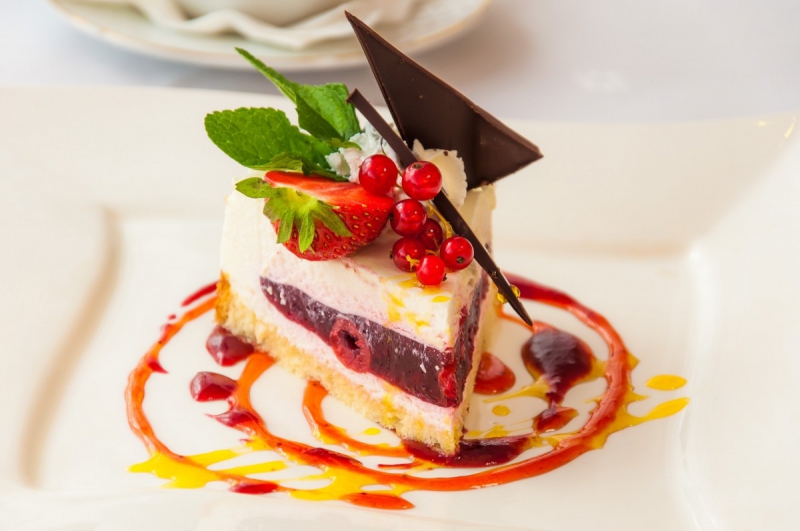 boulangerie-AUVARE-min_the_cake_dessert_eating_bun_colorful_sweet_dish_taste_cake_with_cream-941034